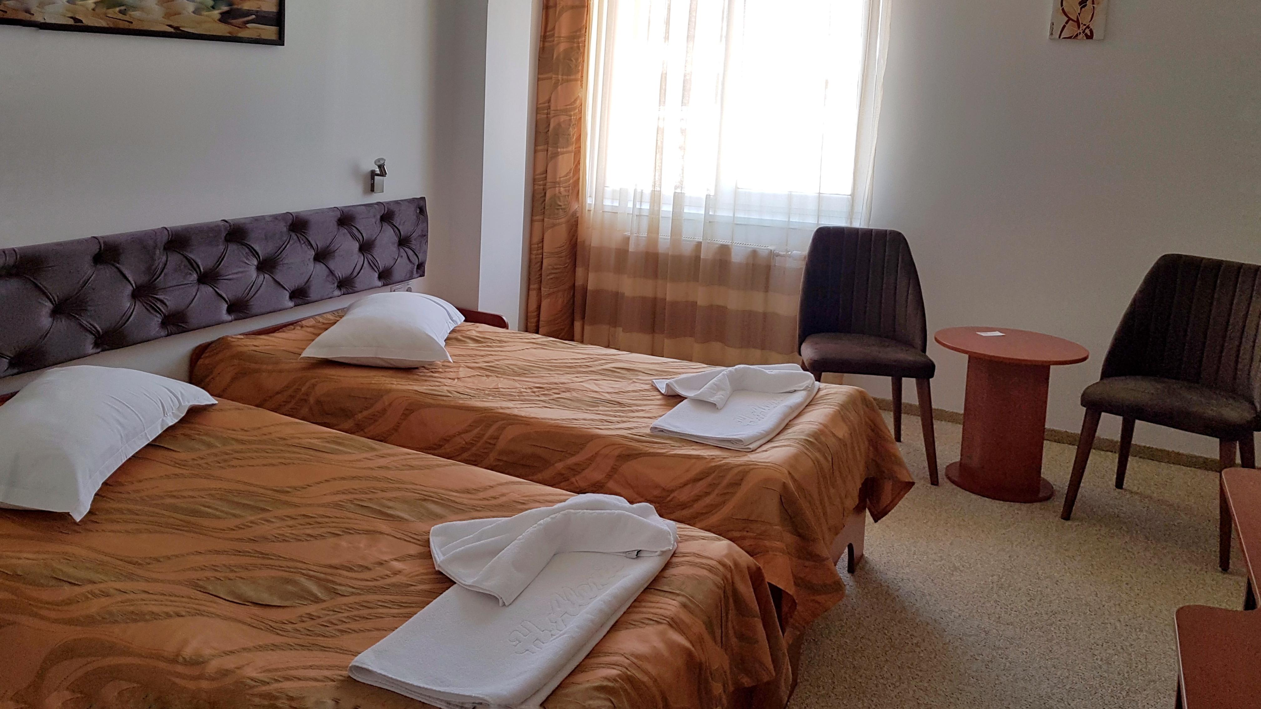 קלוז'-נאפוקה Hotel Alexis מראה חיצוני תמונה