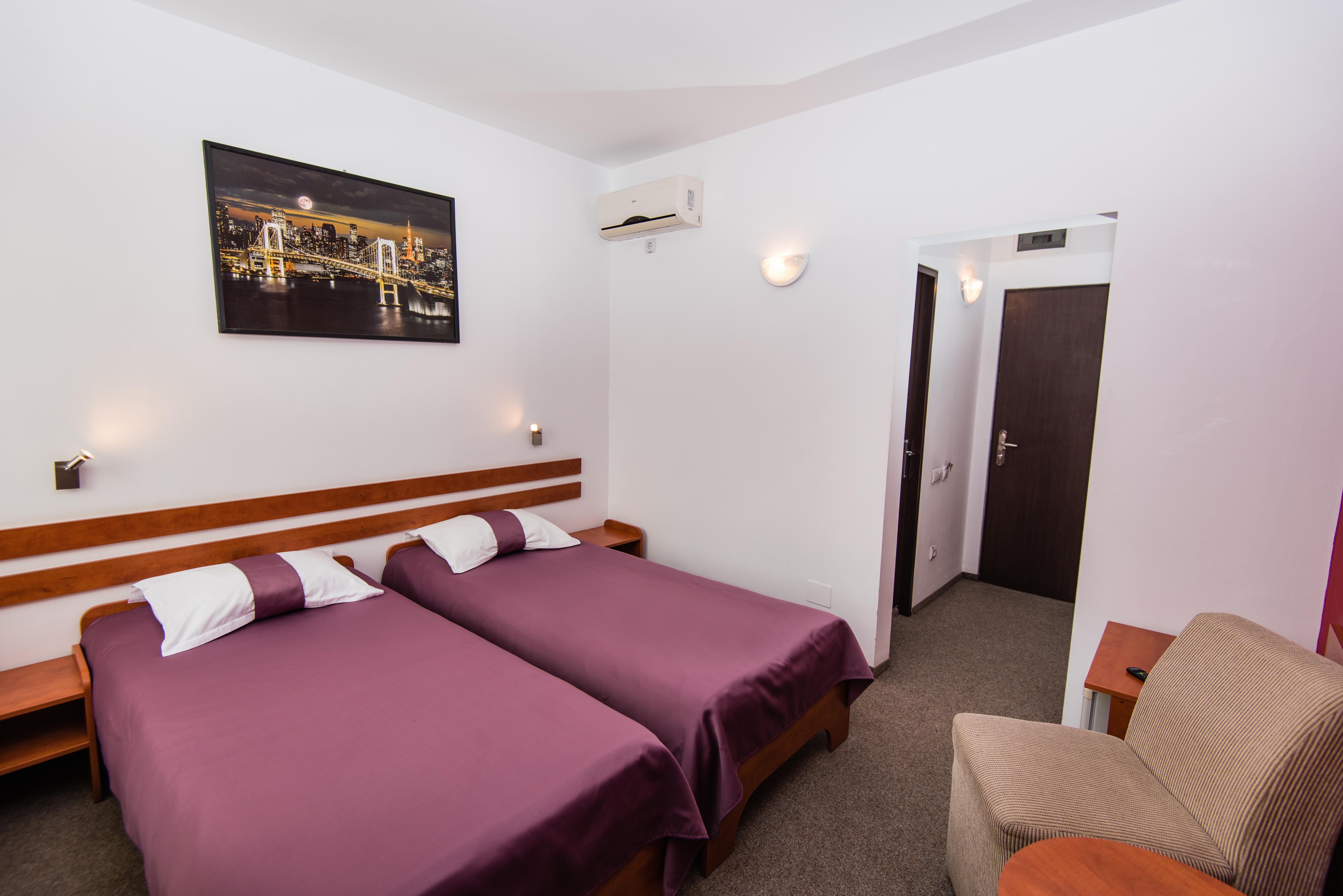 קלוז'-נאפוקה Hotel Alexis מראה חיצוני תמונה