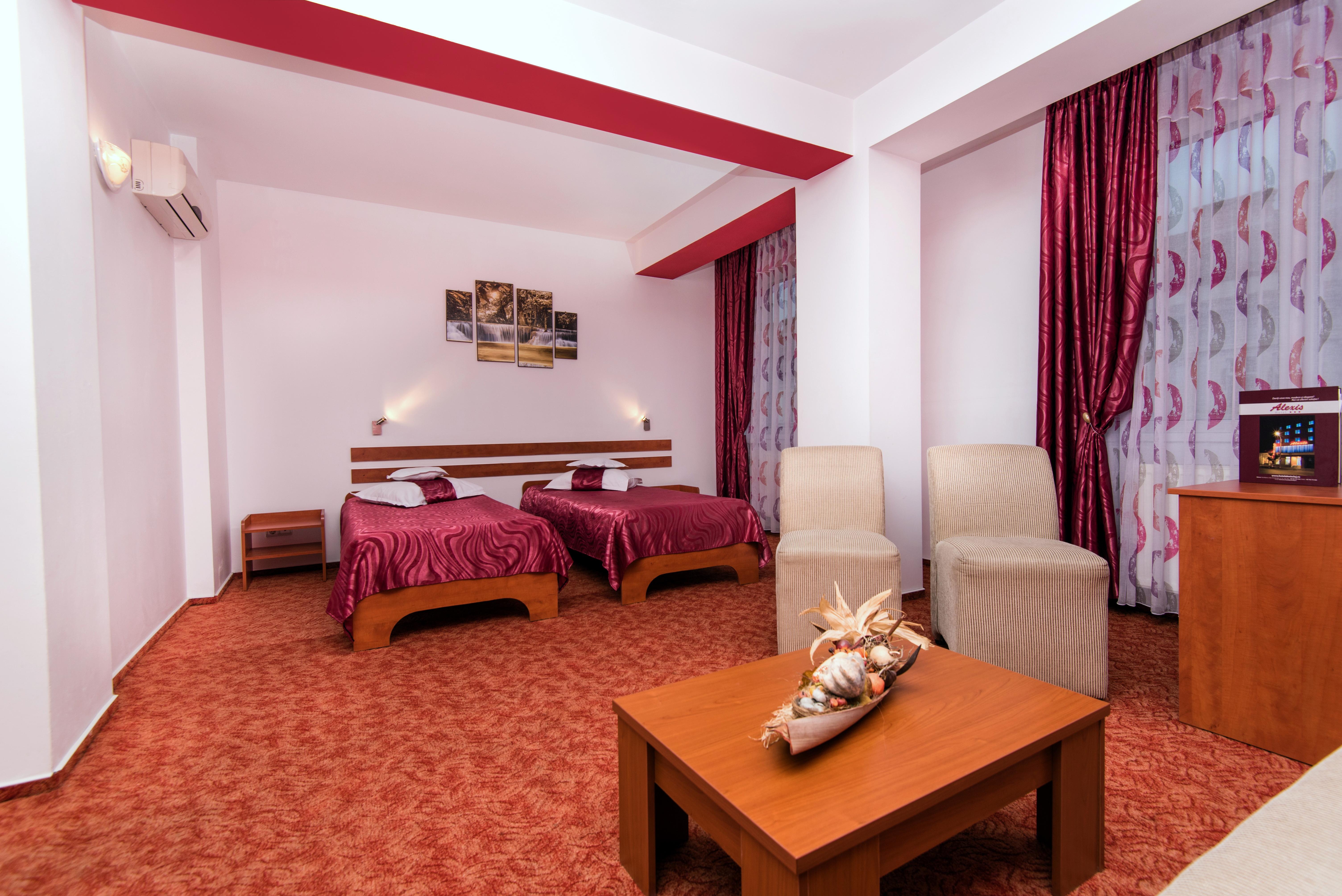 קלוז'-נאפוקה Hotel Alexis מראה חיצוני תמונה