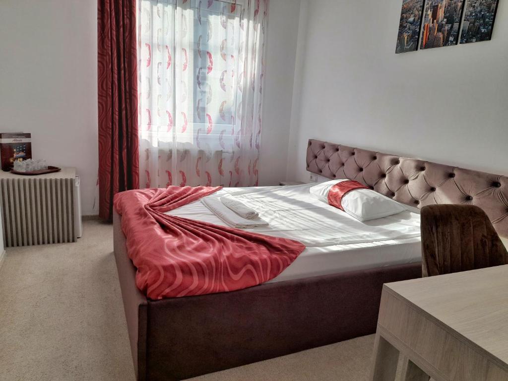 קלוז'-נאפוקה Hotel Alexis מראה חיצוני תמונה