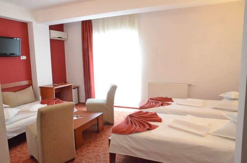 קלוז'-נאפוקה Hotel Alexis מראה חיצוני תמונה