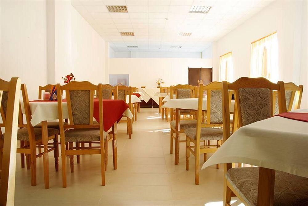 קלוז'-נאפוקה Hotel Alexis מראה חיצוני תמונה