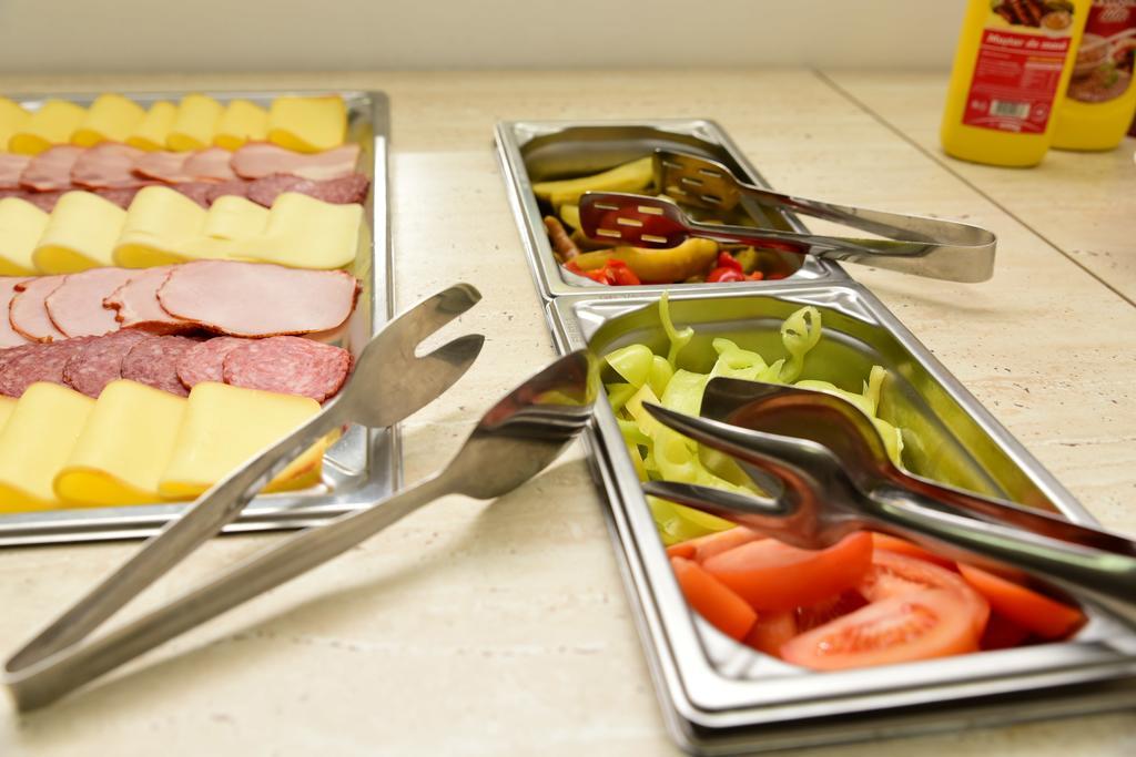 קלוז'-נאפוקה Hotel Alexis מראה חיצוני תמונה